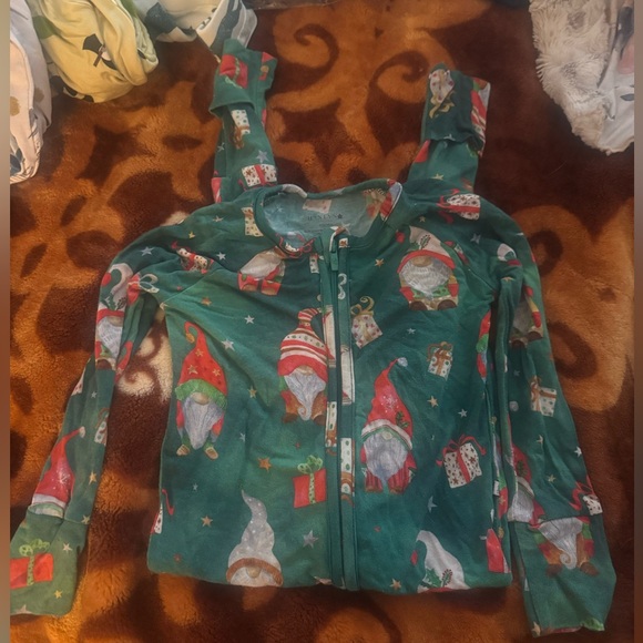 Hanging with my gnomies bamboo Jammie’s - Picture 4 of 4